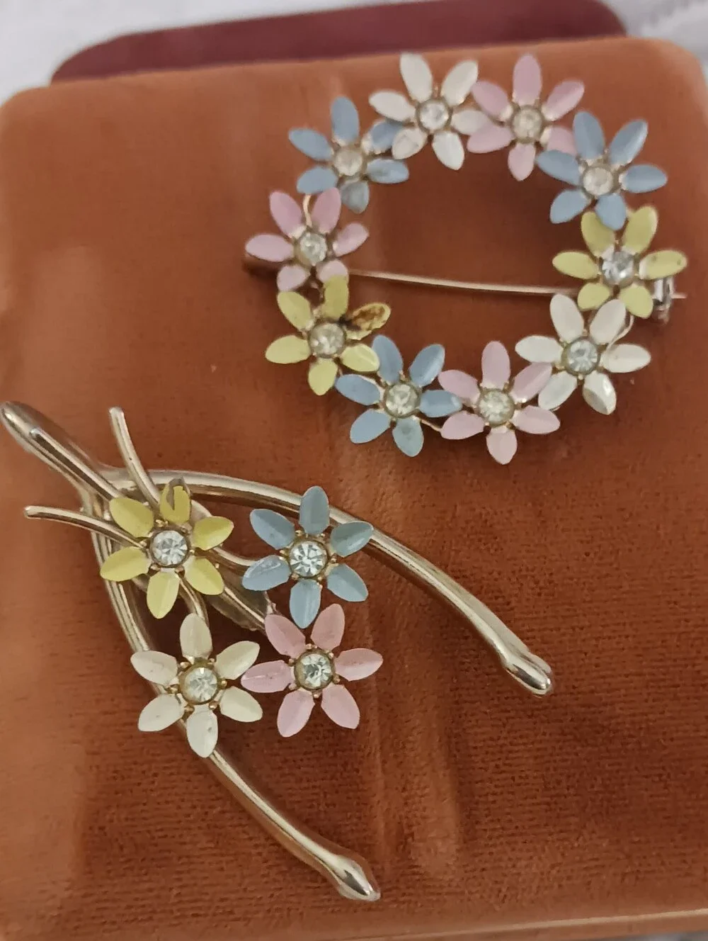 Vintage Wishbone Pastel Floral Brooch and Pin Set - Multicolor Flower Jewelry
